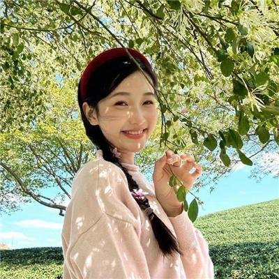 不愿恋爱的雀斑小姐